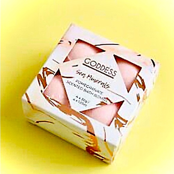 GODDESS || Sea Minerals Pomegranate Scented Bath Bombs - 4 Pack 🪸NWT🪸 - Picture 3 of 9